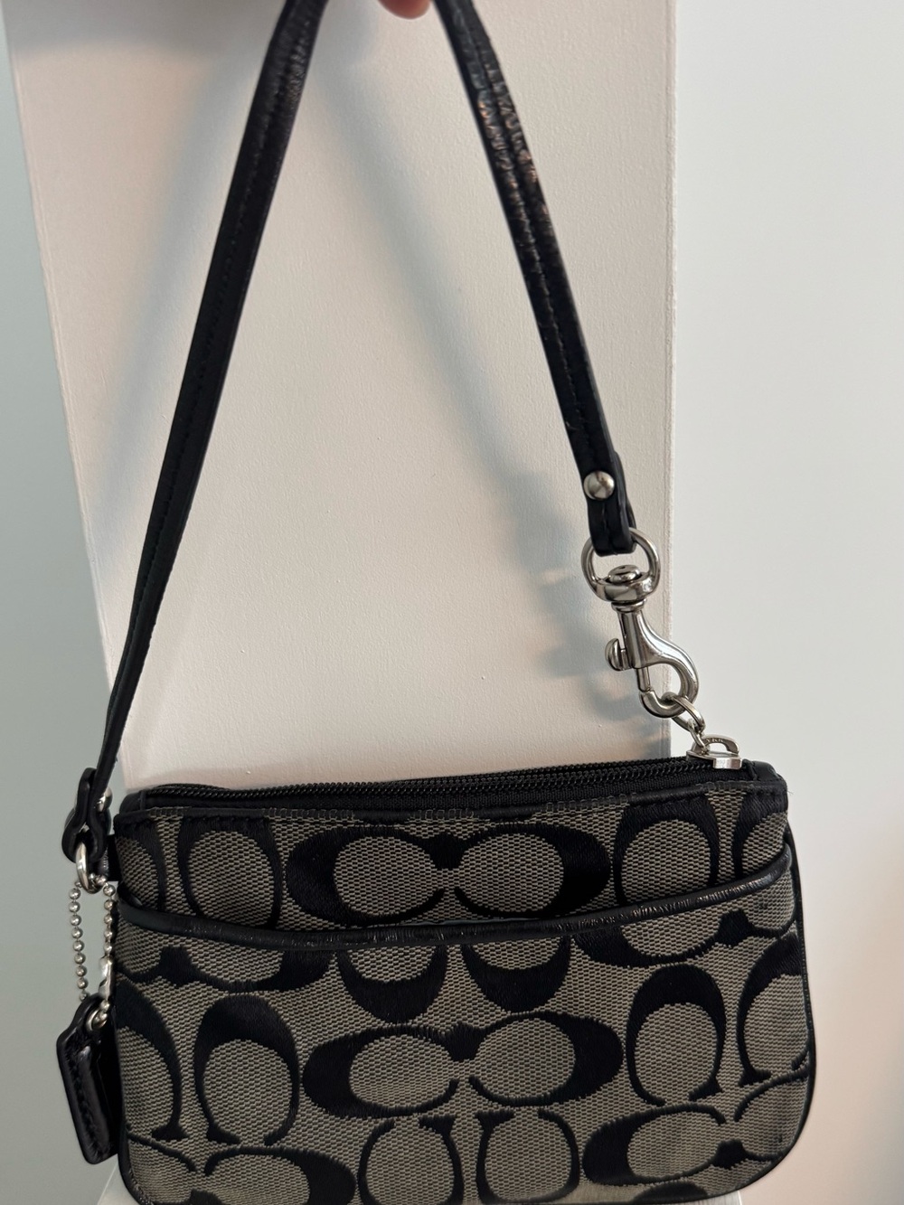 Vintage Coach Black Signature Jacquard Wristlet